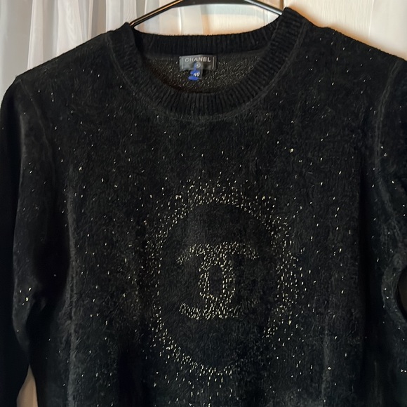 Chanel fluffy jumper sweater with CC logo Women’s Size Eu(40) US Medium (8-10) - Picture 1 of 13
